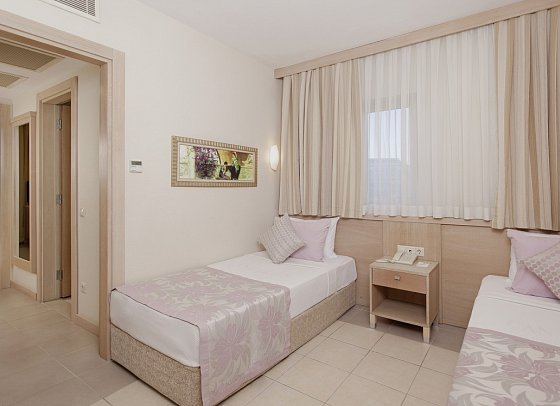 Can Garden Resort - Wohnbeispiel Familienzimmer (Zimmercodierung FB1)