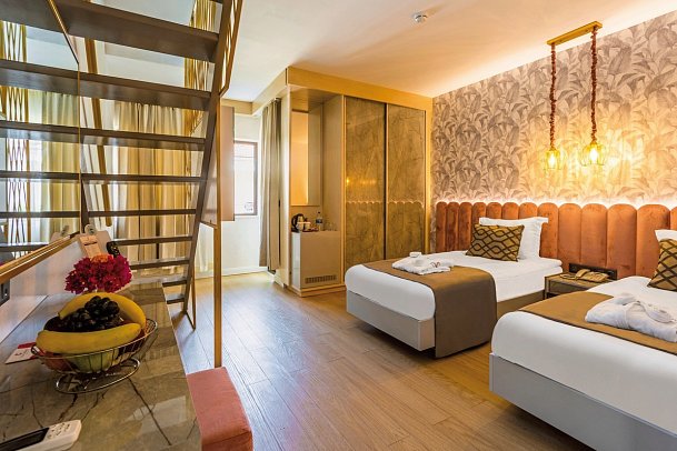 Club Turan Prince World - Wohnbeispiel Duplexzimmer Club (Zimmercodierungen MBG & MB1)