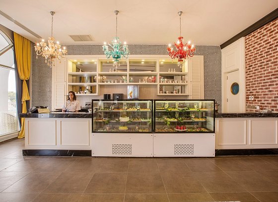 J'adore Deluxe Hotel & Spa