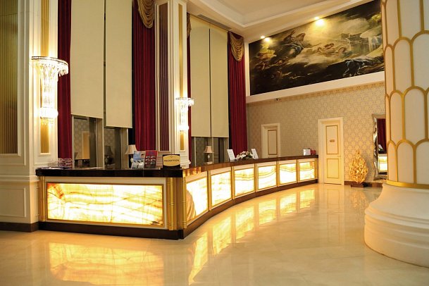 J'adore Deluxe Hotel & Spa