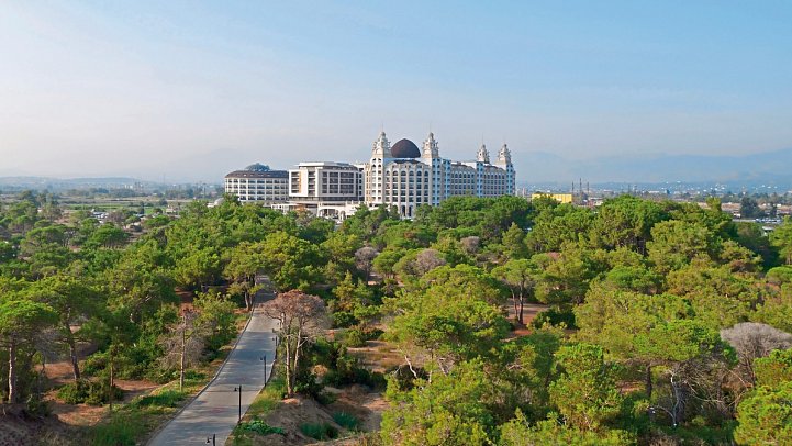 J'adore Deluxe Hotel & Spa