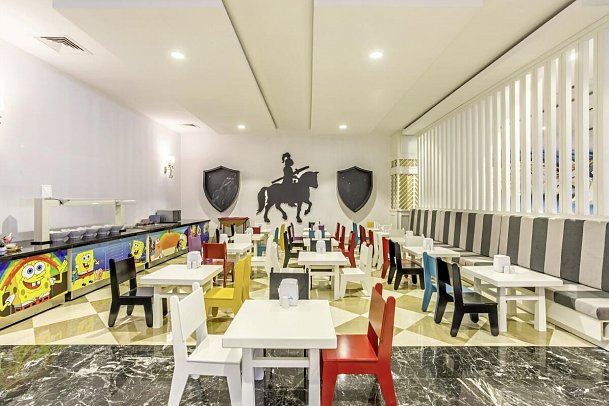 Mary Hotels Side