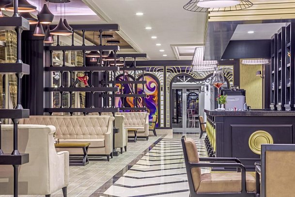 Mary Hotels Side