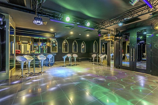 Mary Hotels Side