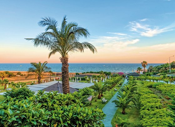Royal Atlantis Spa & Resort