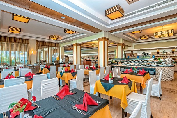 Royal Atlantis Spa & Resort