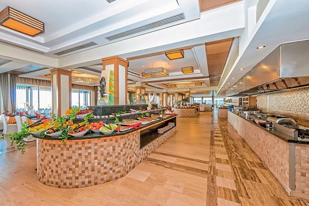 Royal Atlantis Spa & Resort