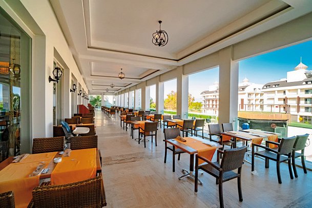 Royal Atlantis Spa & Resort