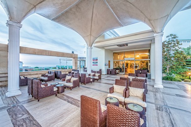 Royal Atlantis Spa & Resort