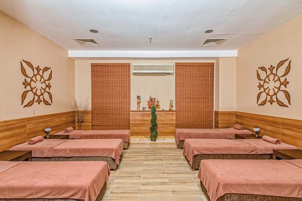 Royal Atlantis Spa & Resort