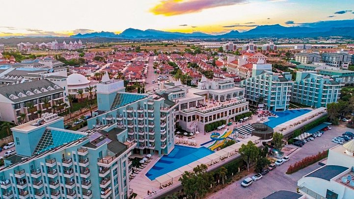 Royal Atlantis Spa & Resort