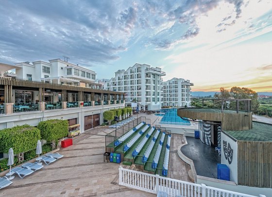 Royal Atlantis Spa & Resort