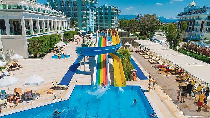 Royal Atlantis Spa & Resort