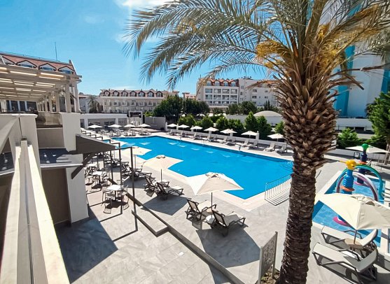 Side Story Resort & Spa Hotel