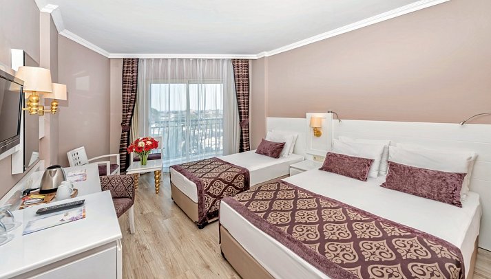 Serenis Hotel - Wohnbeispiel Doppelzimmer Landblick (Zimmercodierungen DBL & DCL)