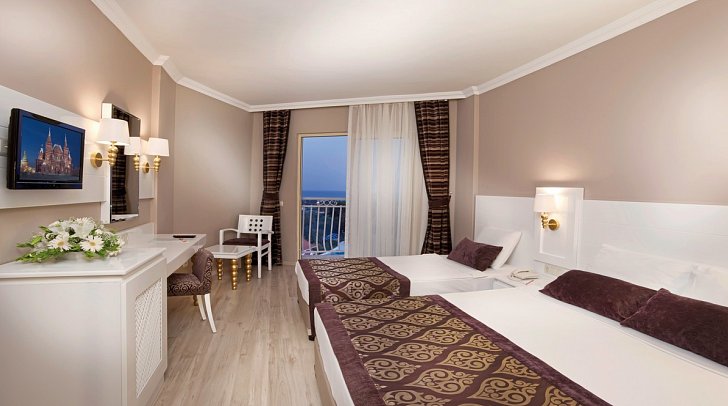 Serenis Hotel - Wohnbeispiel Doppelzimmer Meerblick (Zimmercodierungen DBM & DCM)