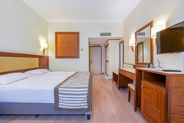 Süral Hotel - Wohnbeispiel Doppelzimmer Landblick (Zimmercodierungen DBL & DCL)