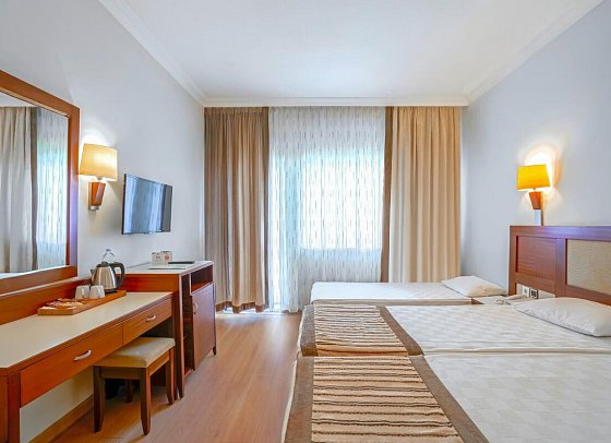 Süral Hotel - Wohnbeispiel Doppelzimmer Landblick (Zimmercodierungen DBL & DCL)