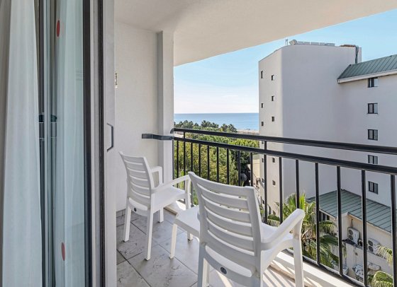 Washington Resort Hotel - Wohnbeispiel Doppelzimmer seitl. Meerblick (Zimmercodierung DBN)