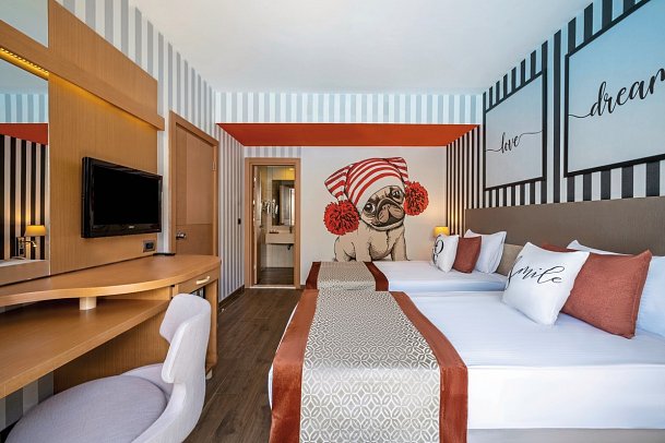 Selectum Family Resort Side - Wohnbeispiel Lake House Suite Swim Up (Zimmercodierung WBQ)