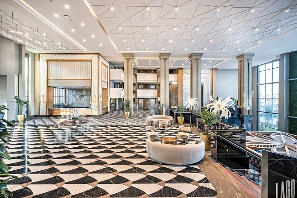 Lago Hotel