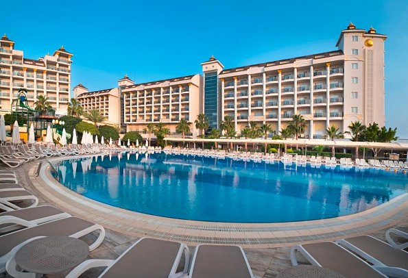 LRS Lake & River Side Hotel & Spa