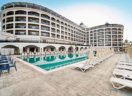 Side Moon Palace Hotel