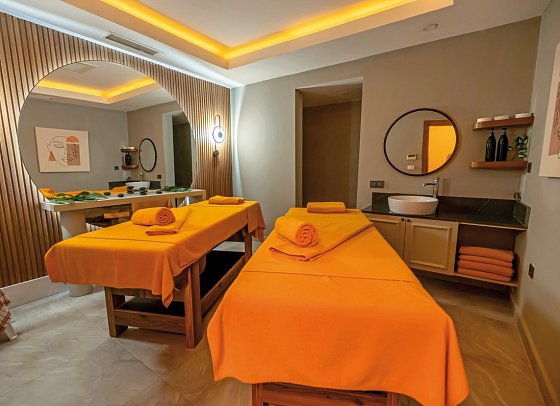 Side Moon Palace Hotel