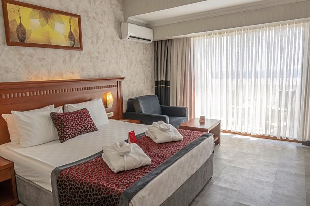 Casa Fora Beach Resort - Wohnbeispiel Doppelzimmer Landblick (Zimmercodierungen DBL, DCL, DBN & DCN)