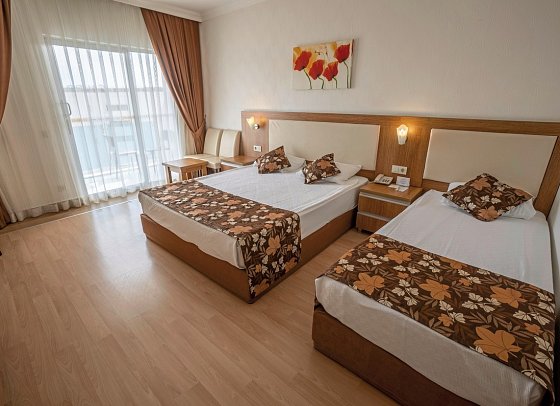 Cenger Beach Resort - Wohnbeispiel Familienzimmer