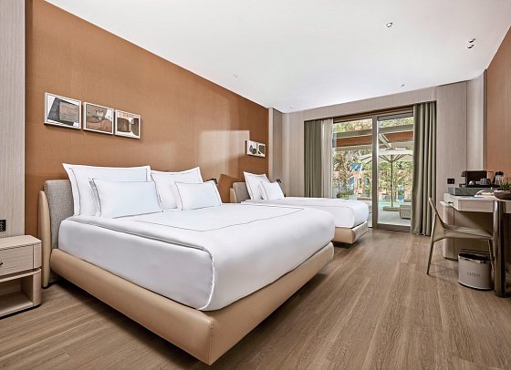 LUSSO Sorgun - Wohnbeispiel Doppelzimmer Superior Swim Up seitlicher Meerblick (Zimmercodierung USQ)