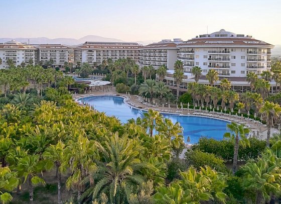 Seaden Sea World Resort & Spa