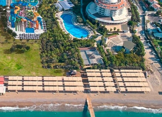 Seaden Sea World Resort & Spa
