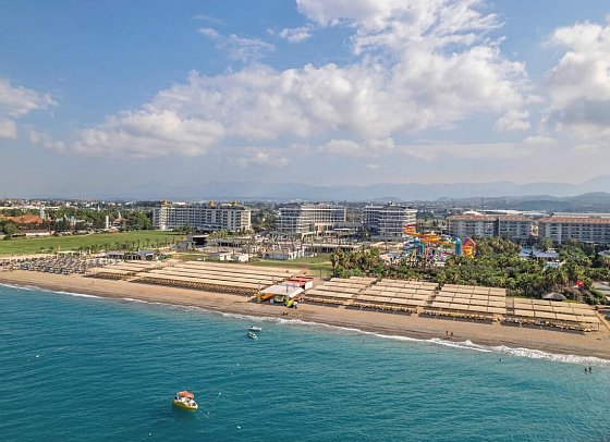 Seaden Sea World Resort & Spa