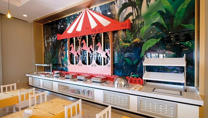 Seaden Sea World Resort & Spa