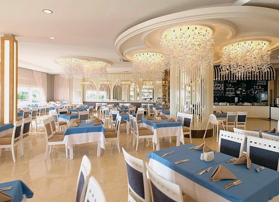 Seaden Sea World Resort & Spa