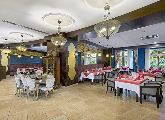 Seaden Sea World Resort & Spa
