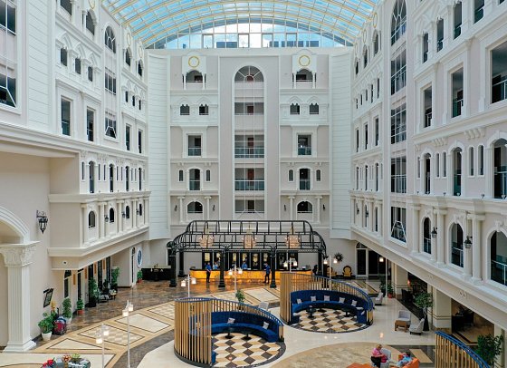 Seaden Sea World Resort & Spa