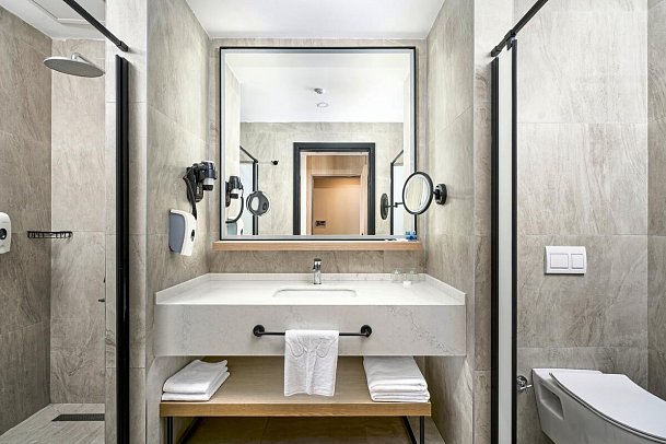 Seaden De Mar Resort & Spa - Beispiel Bad Doppelzimmer Komfort Deluxe (Zimmercodierung DD1)