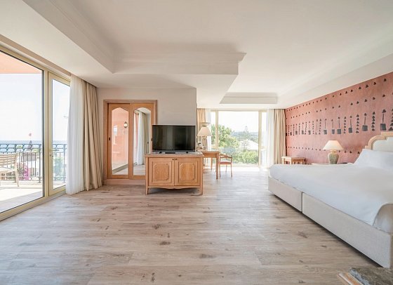 The Norm Oriental Kemer - Wohnbeispiel Suite Deluxe Hauptgebäude Meerblick (Zimmercodierung UD2)