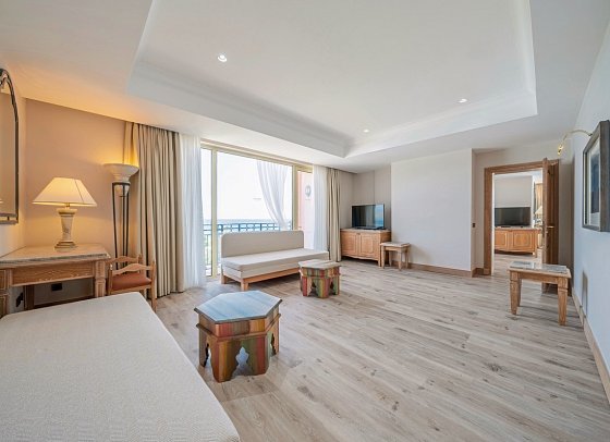 The Norm Oriental Kemer - Wohnbeispiel Suite Deluxe Hauptgebäude Meerblick (Zimmercodierung UD2)