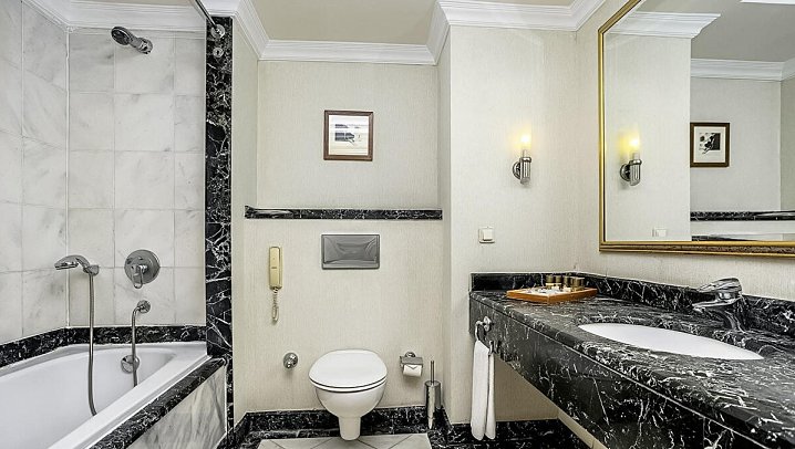 The Norm Oriental Kemer - Beispiel Bad Suite Komfort Deluxe Landblick (Zimmercodierungen WDL, WD1, WD2, DB1, DC2, DBP & DCP)