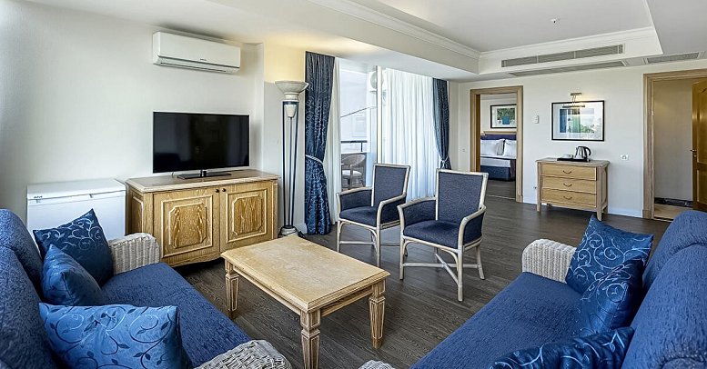 The Norm Oriental Kemer - Wohnbeispiel Suite Komfort King Poolblick (Zimmercodierungen WB1, WB2 & WB3)