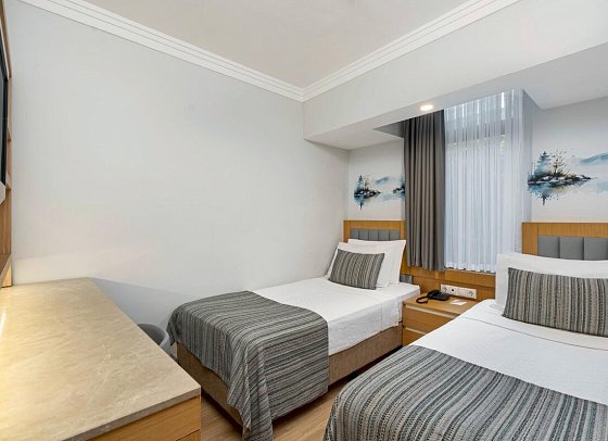 Limak Limra Hotel & Resort - Wohnbeispiel Familienzimmer Nebengebäude (Zimmercodierung FBV)