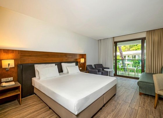 Nirvana Mediterranean Excellence - Wohnbeispiel Doppelzimmer Standard Waldblick (Zimmercodierungen DB1 & DC1)