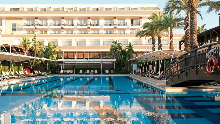 Crystal De Luxe Comfort Collection