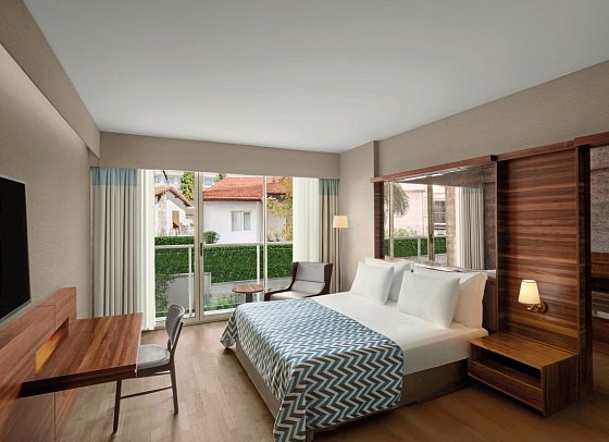 Akra Kemer - Wohnbeispiel Doppelzimmer Superior französischer Balkon (Zimmercodierungen DS3 & DC3)