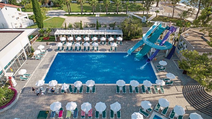 Akra Kemer