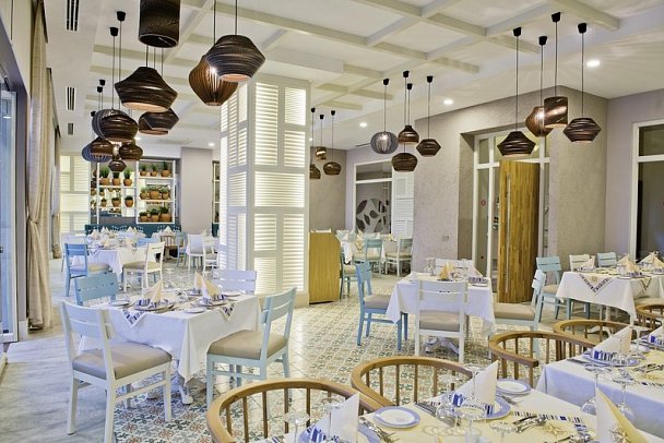 Akra Kemer
