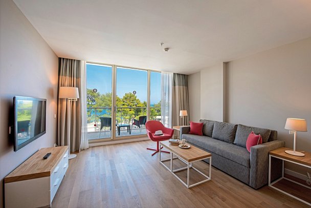 Akra Kemer - Wohnbeispiel Suite Deluxe mit Jacuzzi (Zimmercodierung WD1)